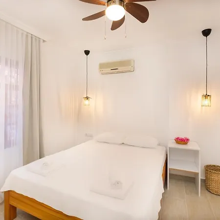 Yoga House Apartment *