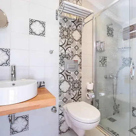Yoga House Apartment *